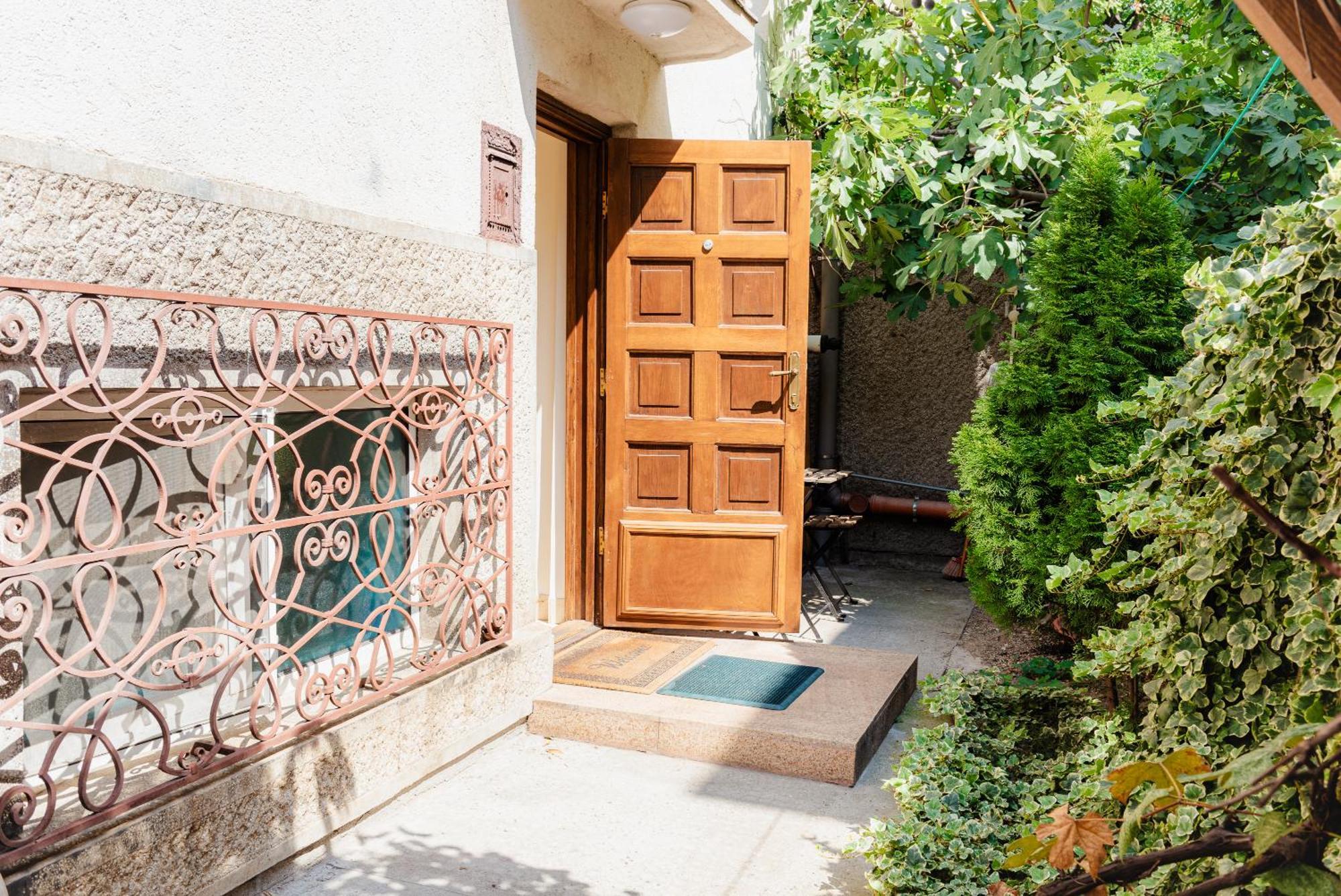 Downtown Apartment Boutique Green Garden Unirii Бухарест Экстерьер фото